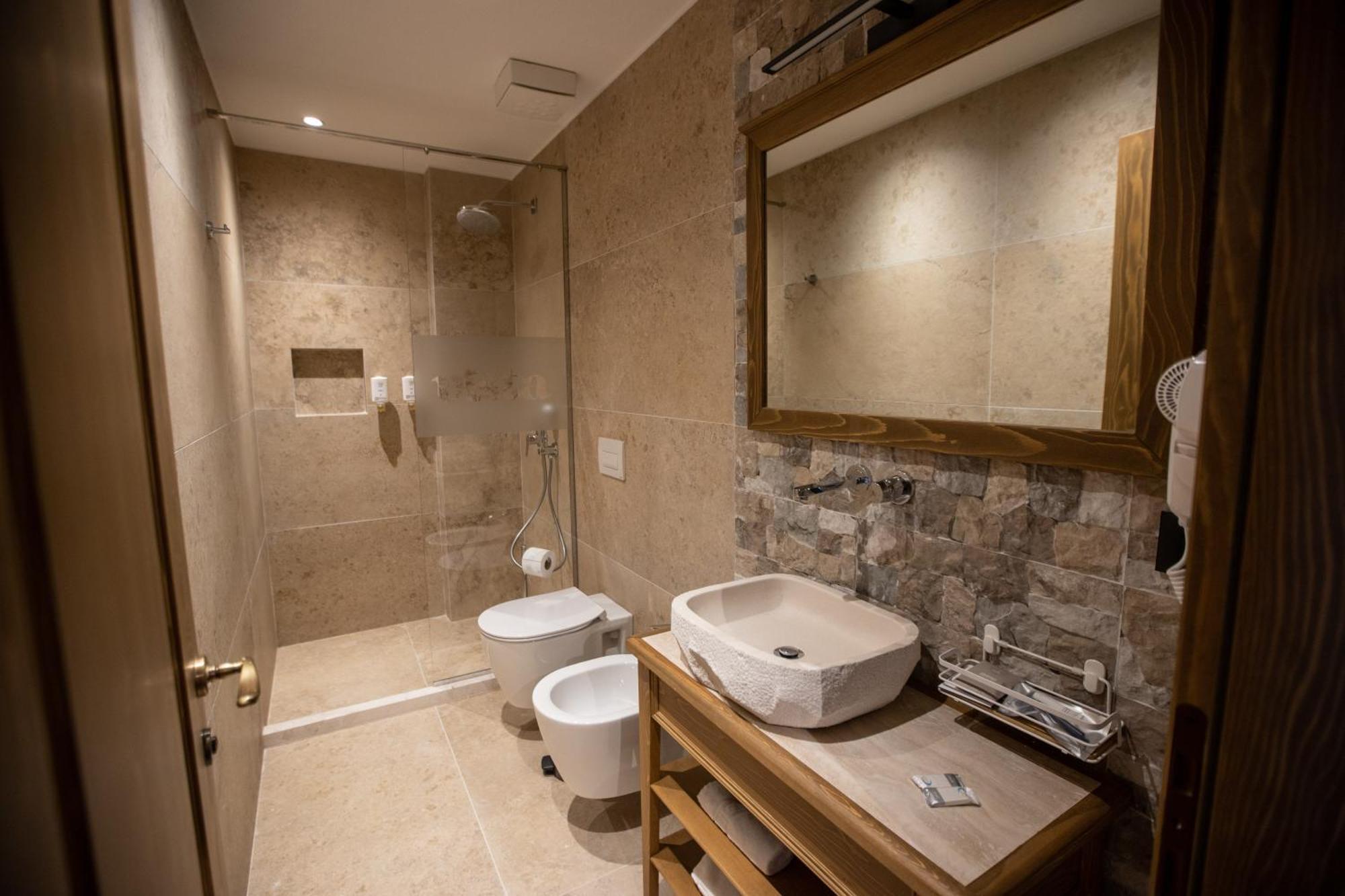 Vista Boutique Hotel 培拉特 外观 照片